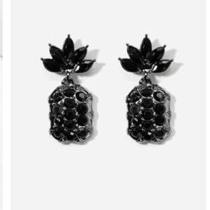 Adorable black pineapple earrings